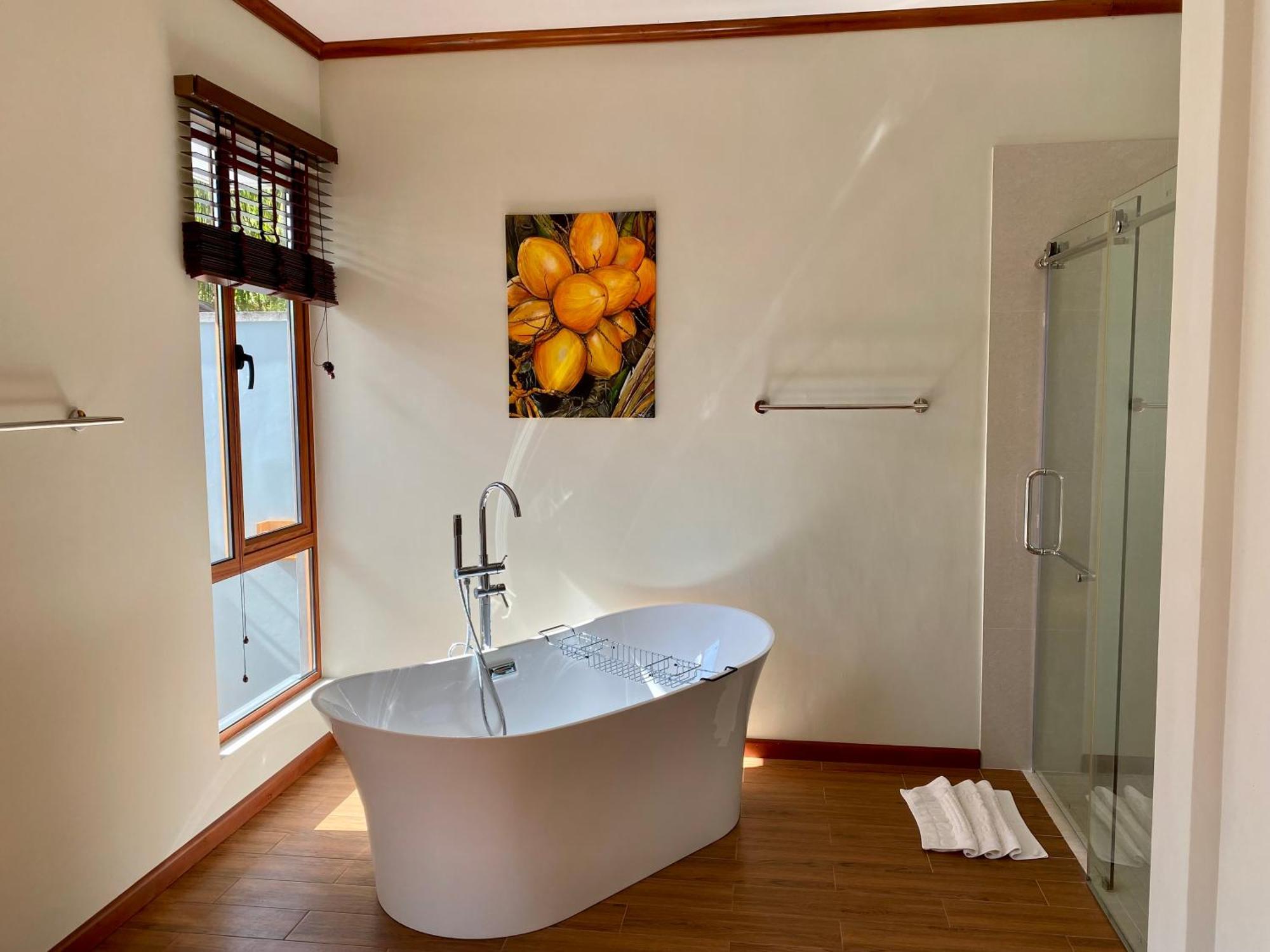 Anse Soleil Beachcomber Hotel And Self Catering Baie Lazare  Zewnętrze zdjęcie